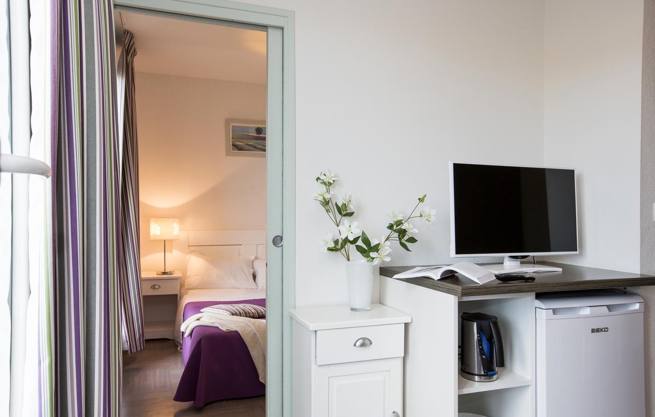 Residence Odalys Cote Provence Gréoux-les-Bains Esterno foto